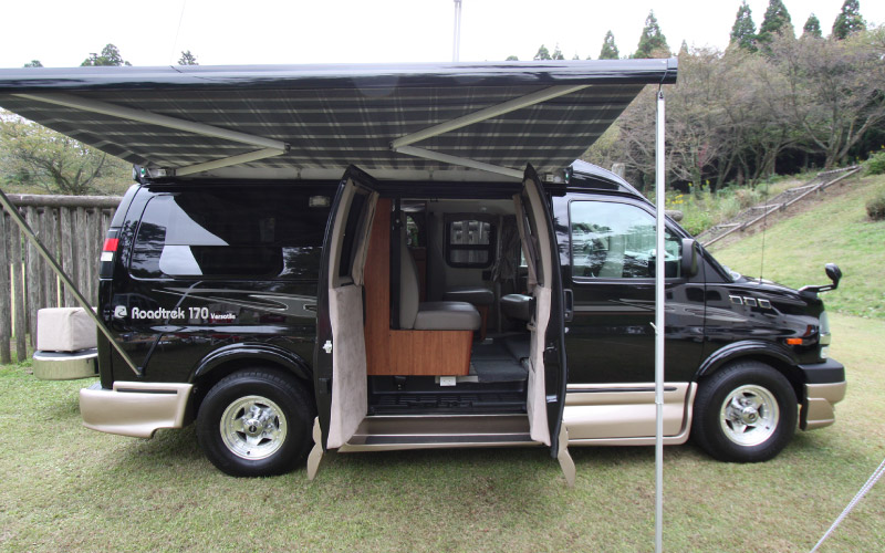 ロードトレック（キャンピングカー）車内